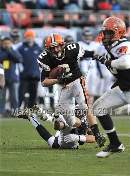 Thumbnail 2 in Columbine vs. Lakewood (CHSAA 5A State Final) photogallery.