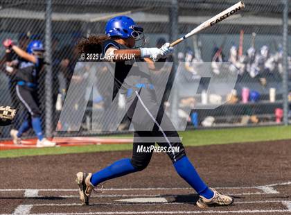Thumbnail 3 in Saint Francis vs Rocklin (CIF NorCal Divison 1 Round 1) photogallery.