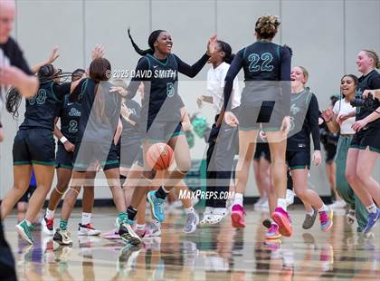 Thumbnail 1 in Park Hill South @ Staley (MSHSAA Class 6 District 8 Championship) photogallery.