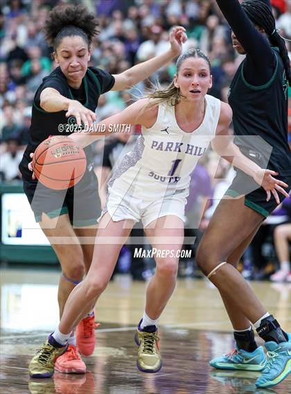 Thumbnail 1 in Park Hill South @ Staley (MSHSAA Class 6 District 8 Championship) photogallery.