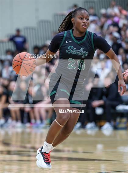 Thumbnail 3 in Park Hill South @ Staley (MSHSAA Class 6 District 8 Championship) photogallery.