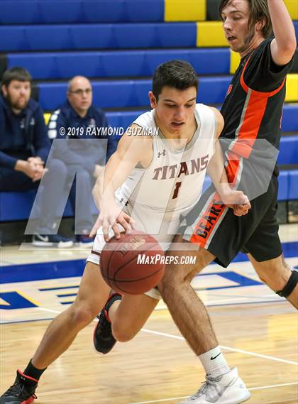 Thumbnail 1 in Merced vs. Nipomo (Clovis Elks Basketball Tournament) photogallery.