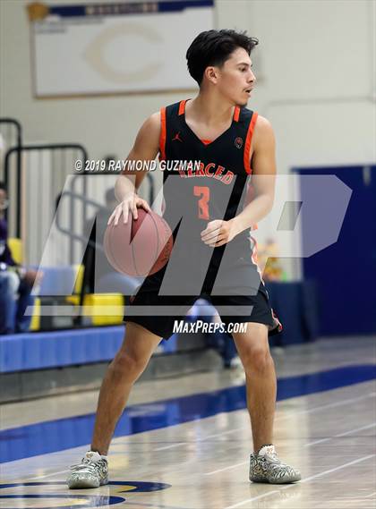 Thumbnail 3 in Merced vs. Nipomo (Clovis Elks Basketball Tournament) photogallery.