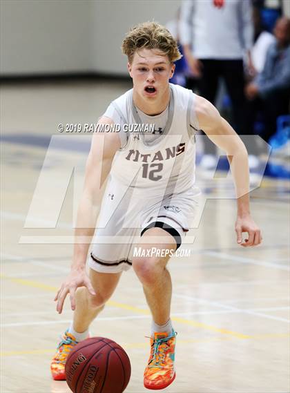 Thumbnail 3 in Merced vs. Nipomo (Clovis Elks Basketball Tournament) photogallery.