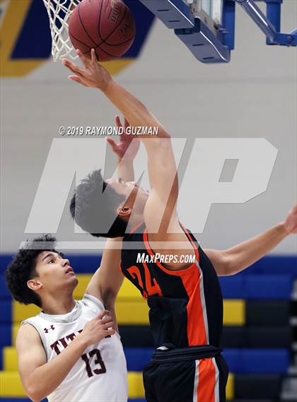 Thumbnail 1 in Merced vs. Nipomo (Clovis Elks Basketball Tournament) photogallery.