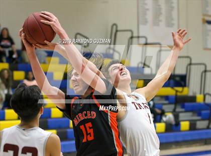 Thumbnail 3 in Merced vs. Nipomo (Clovis Elks Basketball Tournament) photogallery.