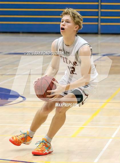 Thumbnail 2 in Merced vs. Nipomo (Clovis Elks Basketball Tournament) photogallery.