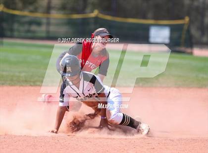 Thumbnail 2 in Broken Arrow vs Eaglecrest (Erie Festival of Champions) photogallery.