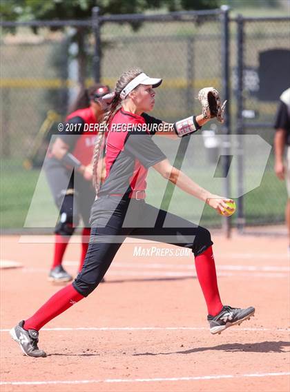 Thumbnail 1 in Broken Arrow vs Eaglecrest (Erie Festival of Champions) photogallery.