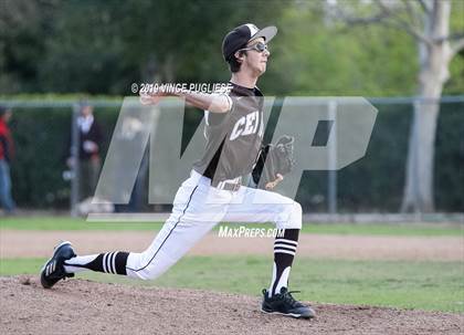 Thumbnail 3 in Harvard-Westlake @ Crespi photogallery.