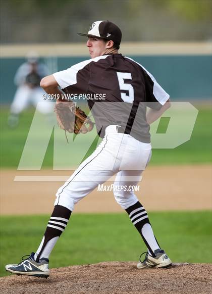 Thumbnail 1 in Harvard-Westlake @ Crespi photogallery.