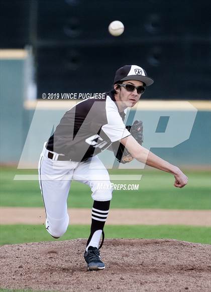 Thumbnail 2 in Harvard-Westlake @ Crespi photogallery.