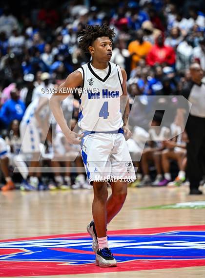 Thumbnail 3 in Savannah vs. McIntosh County Academy (GHSA A Division II Championship) photogallery.