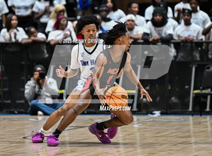 Thumbnail 1 in Savannah vs. McIntosh County Academy (GHSA A Division II Championship) photogallery.