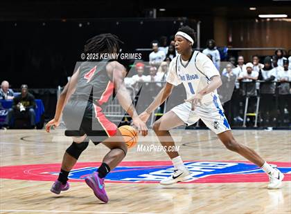 Thumbnail 1 in Savannah vs. McIntosh County Academy (GHSA A Division II Championship) photogallery.