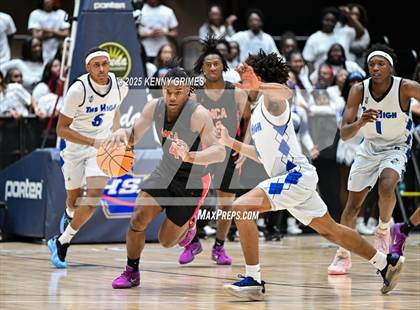 Thumbnail 1 in Savannah vs. McIntosh County Academy (GHSA A Division II Championship) photogallery.