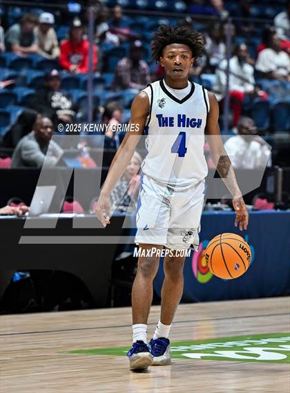 Thumbnail 1 in Savannah vs. McIntosh County Academy (GHSA A Division II Championship) photogallery.