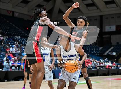 Thumbnail 3 in Savannah vs. McIntosh County Academy (GHSA A Division II Championship) photogallery.
