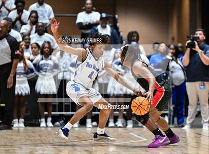 Thumbnail 3 in Savannah vs. McIntosh County Academy (GHSA A Division II Championship) photogallery.