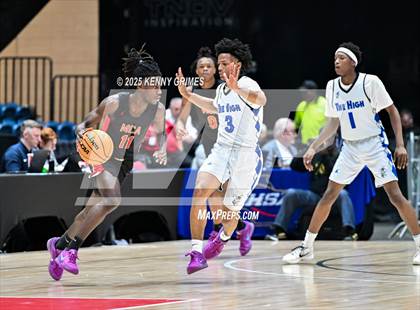 Thumbnail 2 in Savannah vs. McIntosh County Academy (GHSA A Division II Championship) photogallery.