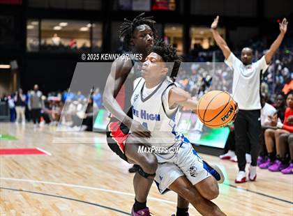 Thumbnail 3 in Savannah vs. McIntosh County Academy (GHSA A Division II Championship) photogallery.