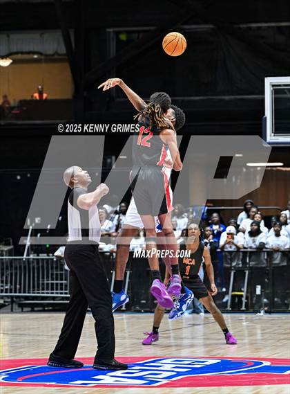 Thumbnail 2 in Savannah vs. McIntosh County Academy (GHSA A Division II Championship) photogallery.