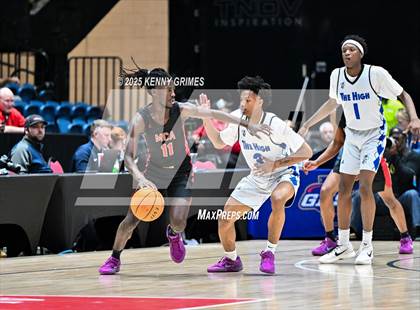 Thumbnail 3 in Savannah vs. McIntosh County Academy (GHSA A Division II Championship) photogallery.