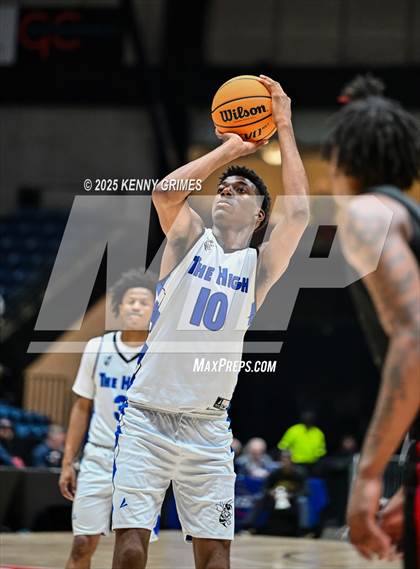Thumbnail 1 in Savannah vs. McIntosh County Academy (GHSA A Division II Championship) photogallery.