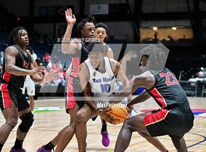 Thumbnail 2 in Savannah vs. McIntosh County Academy (GHSA A Division II Championship) photogallery.