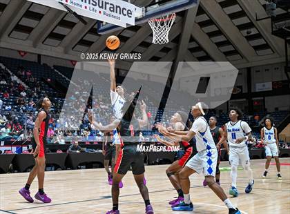 Thumbnail 3 in Savannah vs. McIntosh County Academy (GHSA A Division II Championship) photogallery.