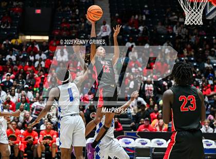 Thumbnail 3 in Savannah vs. McIntosh County Academy (GHSA A Division II Championship) photogallery.