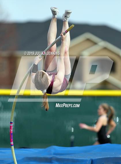 Thumbnail 2 in Centennial-Eagle-Mountain View Track Meet photogallery.