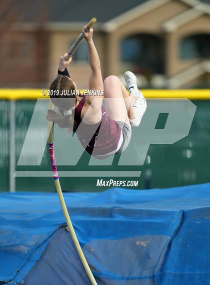 Thumbnail 3 in Centennial-Eagle-Mountain View Track Meet photogallery.
