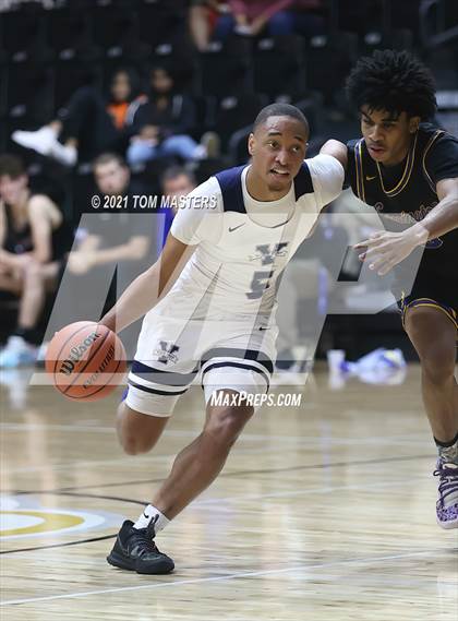 Thumbnail 3 in Lexington vs. York Prep photogallery.
