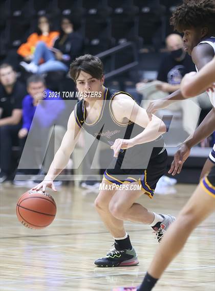Thumbnail 3 in Lexington vs. York Prep photogallery.
