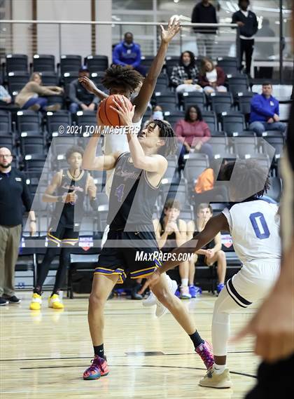 Thumbnail 3 in Lexington vs. York Prep photogallery.