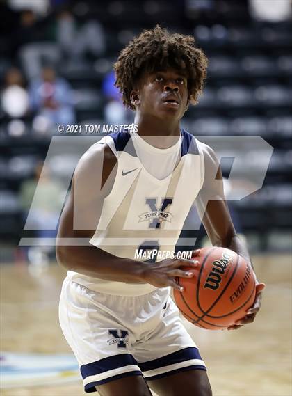 Thumbnail 3 in Lexington vs. York Prep photogallery.
