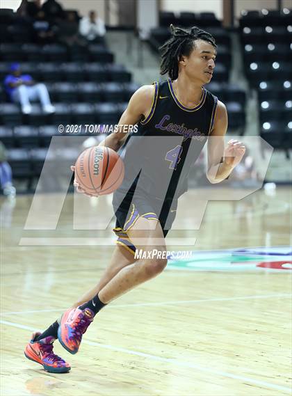 Thumbnail 2 in Lexington vs. York Prep photogallery.