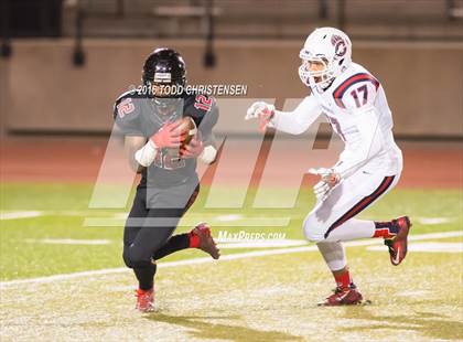 Thumbnail 3 in Chaparral vs Eaglecrest (CHSAA 5A 1st Round) photogallery.