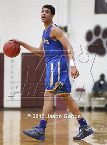 Thumbnail 2 in Velma Jackson vs. Southaven (Hotbed Classic) photogallery.