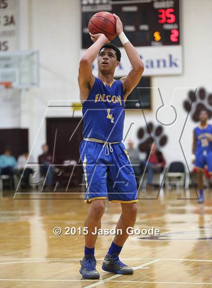 Thumbnail 2 in Velma Jackson vs. Southaven (Hotbed Classic) photogallery.