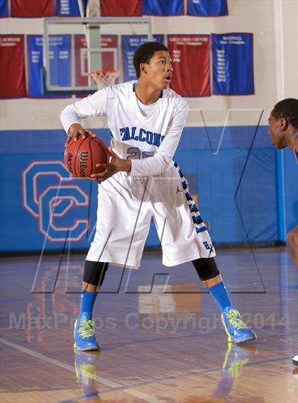Thumbnail 2 in Highlands Ranch vs. Fountain-Fort Carson (Holiday Classic) photogallery.