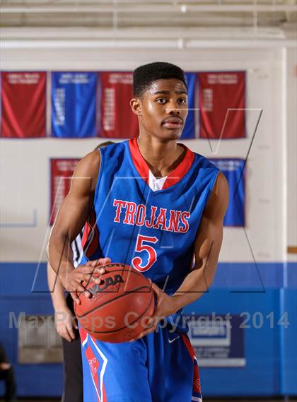 Thumbnail 2 in Highlands Ranch vs. Fountain-Fort Carson (Holiday Classic) photogallery.