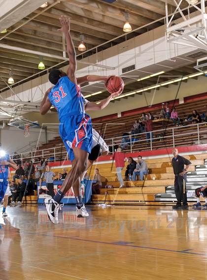 Thumbnail 1 in Highlands Ranch vs. Fountain-Fort Carson (Holiday Classic) photogallery.