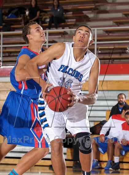 Thumbnail 2 in Highlands Ranch vs. Fountain-Fort Carson (Holiday Classic) photogallery.