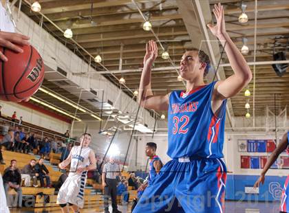 Thumbnail 2 in Highlands Ranch vs. Fountain-Fort Carson (Holiday Classic) photogallery.
