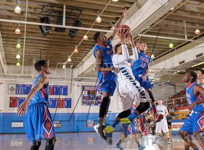 Thumbnail 1 in Highlands Ranch vs. Fountain-Fort Carson (Holiday Classic) photogallery.
