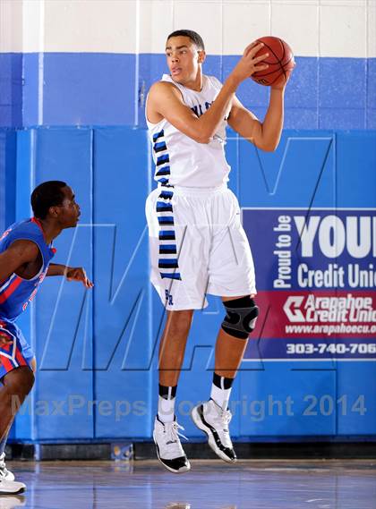 Thumbnail 2 in Highlands Ranch vs. Fountain-Fort Carson (Holiday Classic) photogallery.