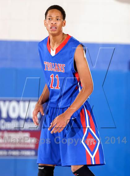 Thumbnail 1 in Highlands Ranch vs. Fountain-Fort Carson (Holiday Classic) photogallery.