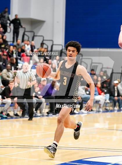 Thumbnail 2 in Salesian College Preparatory vs. Chaminade (Crush in the Valley) photogallery.